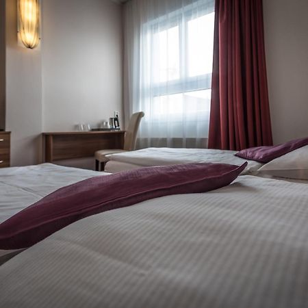 Sareza Hotel Ostrava Bagian luar foto