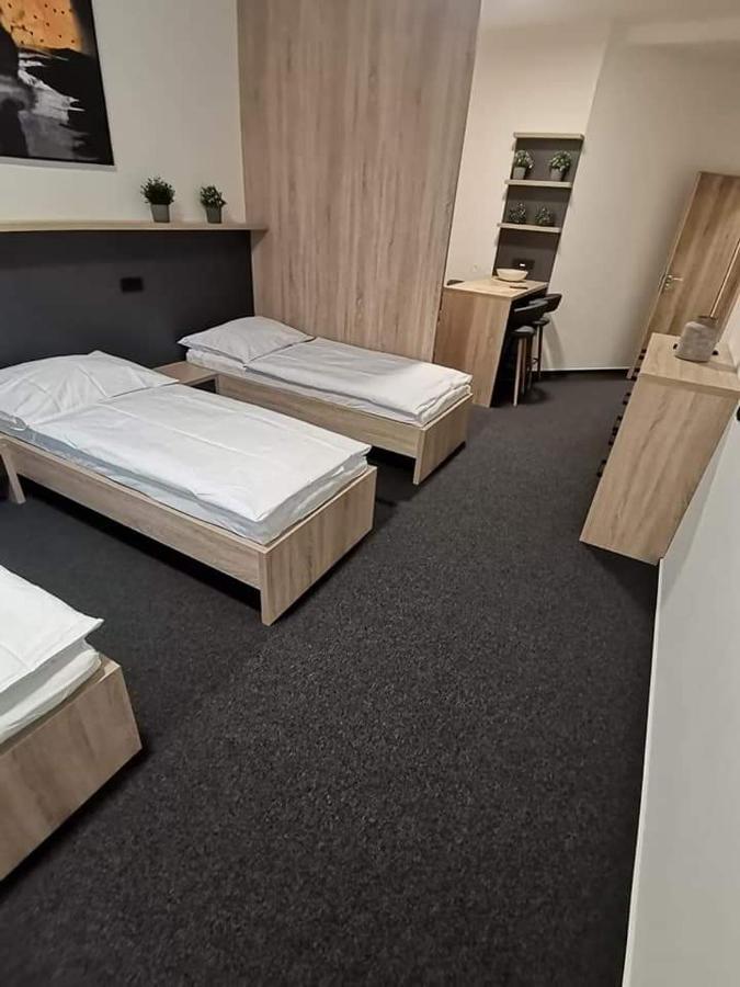 Sareza Hotel Ostrava Bagian luar foto