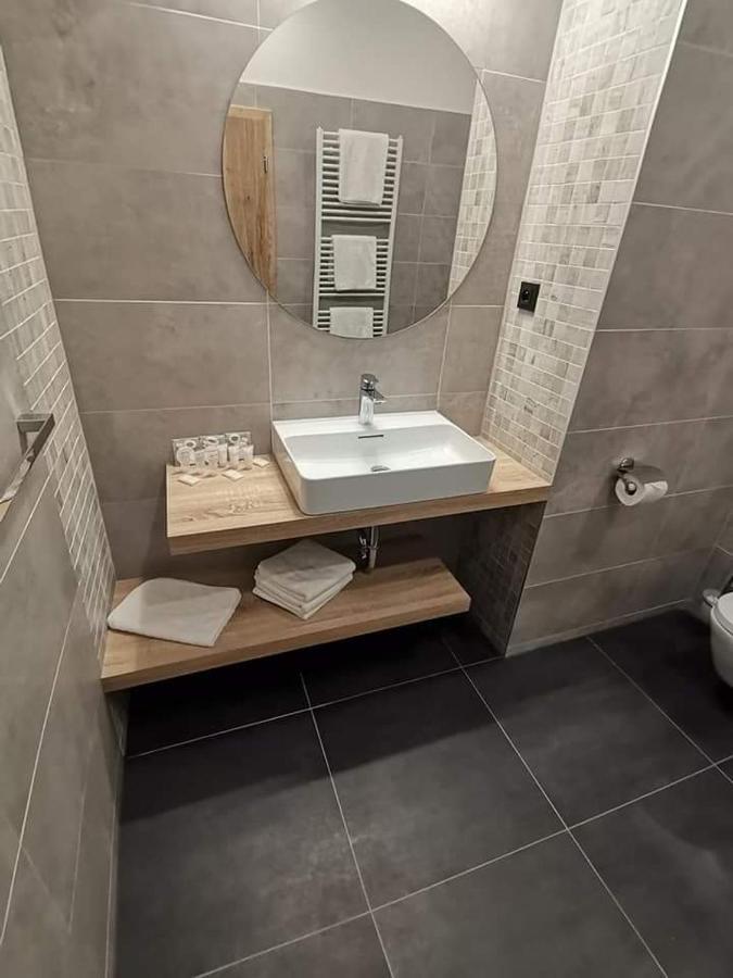 Sareza Hotel Ostrava Bagian luar foto