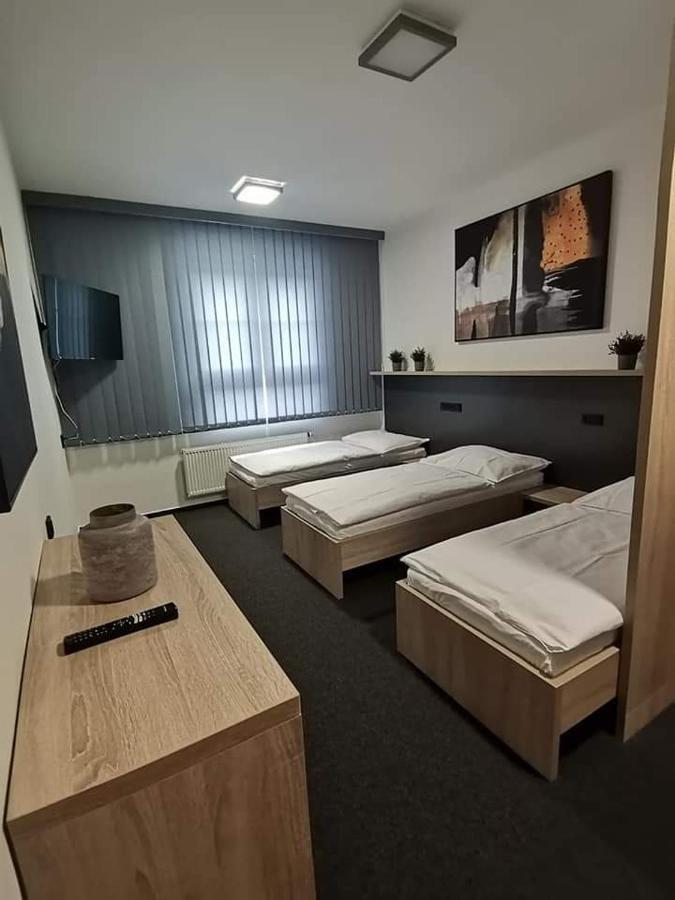 Sareza Hotel Ostrava Bagian luar foto
