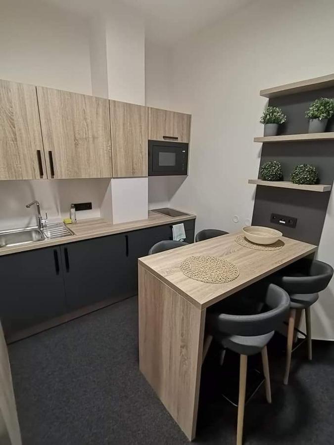 Sareza Hotel Ostrava Bagian luar foto