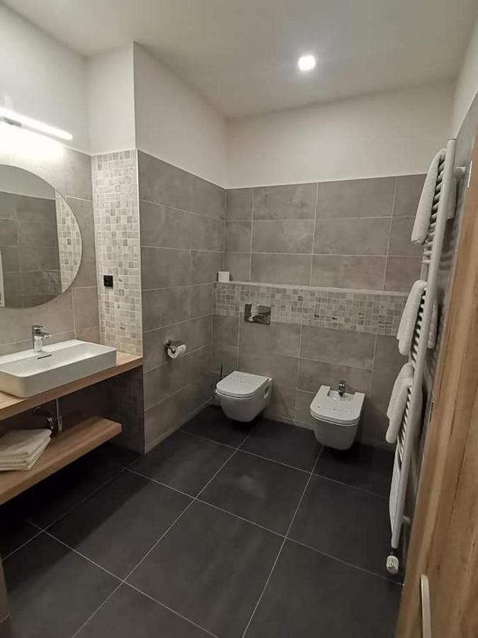Sareza Hotel Ostrava Bagian luar foto
