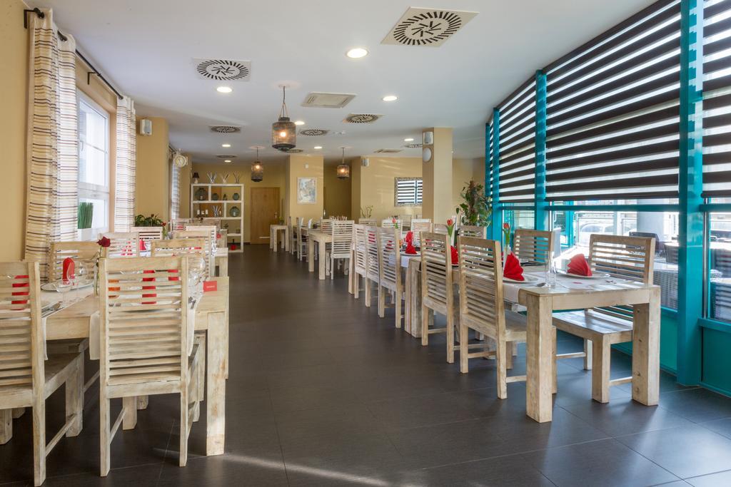 Sareza Hotel Ostrava Bagian luar foto