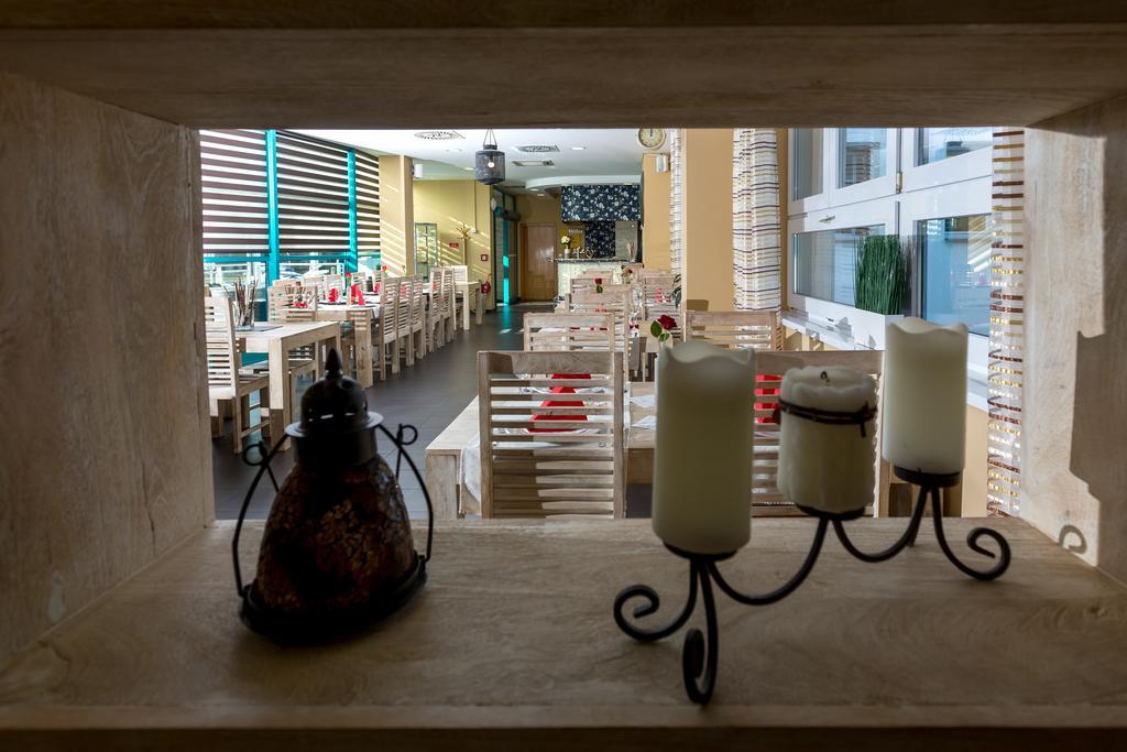 Sareza Hotel Ostrava Bagian luar foto