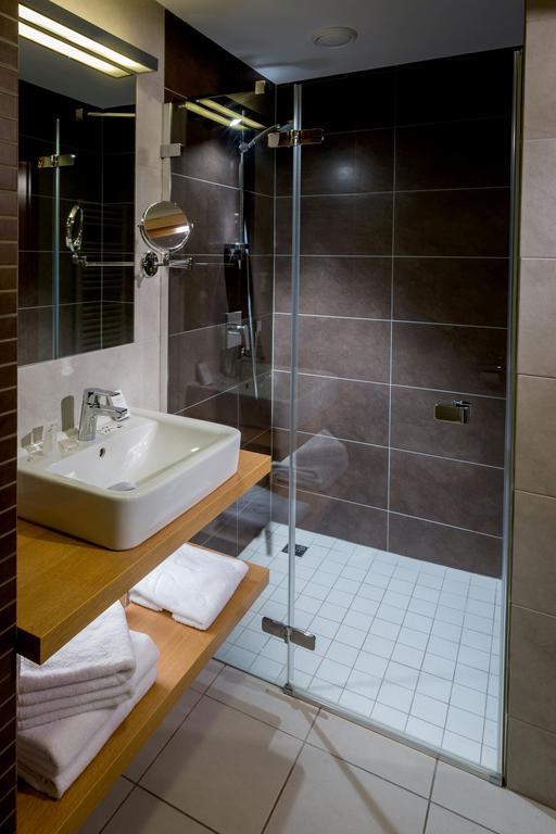 Sareza Hotel Ostrava Bagian luar foto
