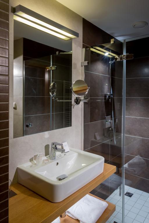 Sareza Hotel Ostrava Bagian luar foto