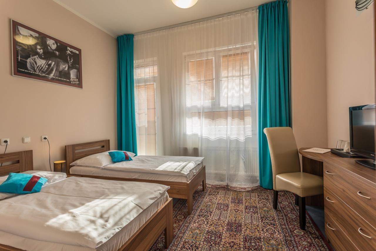 Sareza Hotel Ostrava Bagian luar foto